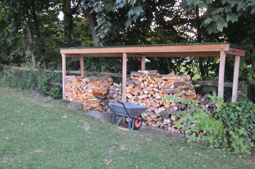 dochdoch, die Scheiterbeige darf sich sehen lassen - der Winter kann kommen.