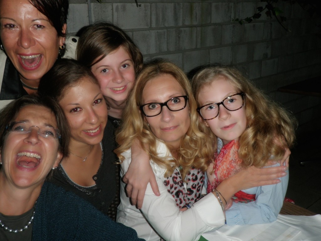 von links: Tina, Jasmin, AnnA, Sonja, Alison