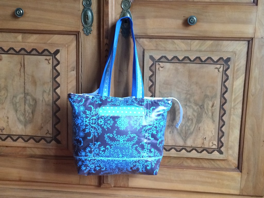 Eingrifftasche hinten