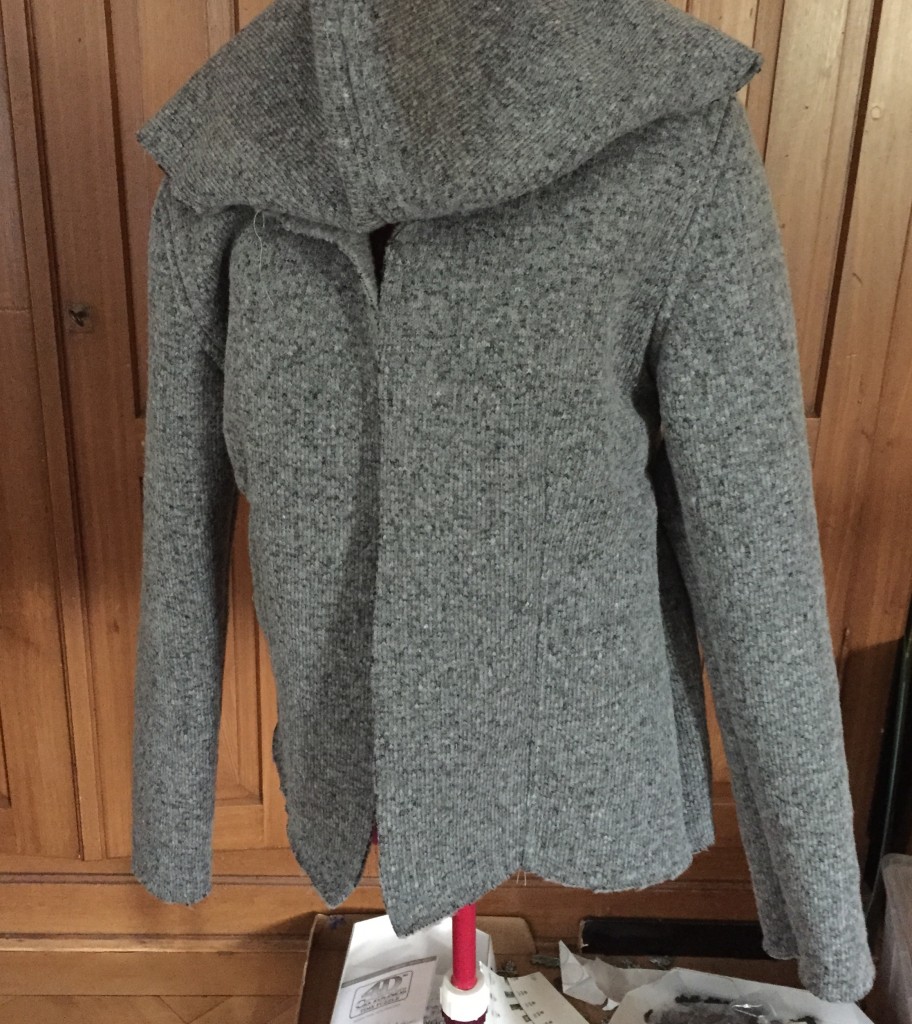 von vorne, dafür nicht fertig. An der Puppe