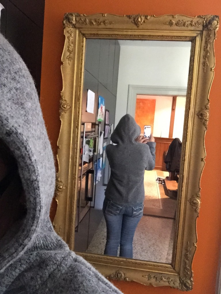 von hinten - so ein Selfie ist schräg