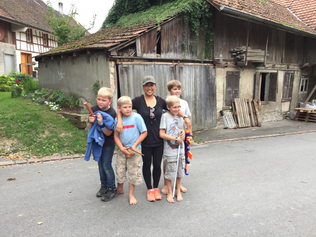 Eric, Simon, May, Tobias und Florian - einer ist artfremd, bloss welcher der Bengel?