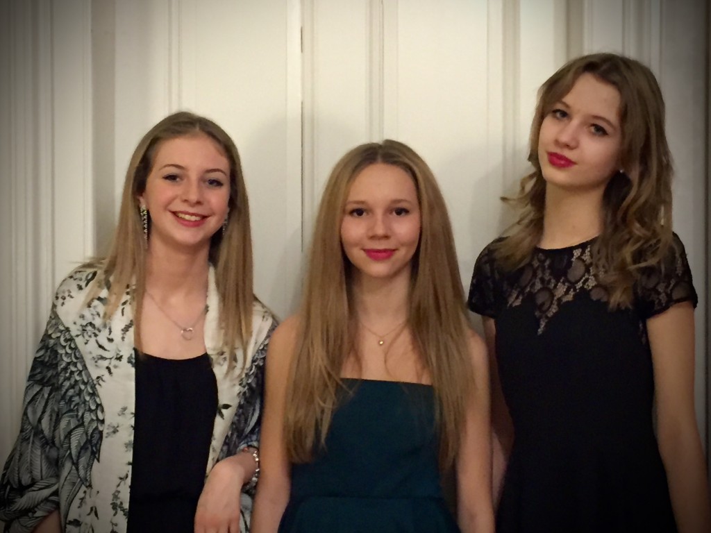 AnnA, Lena, Camilla