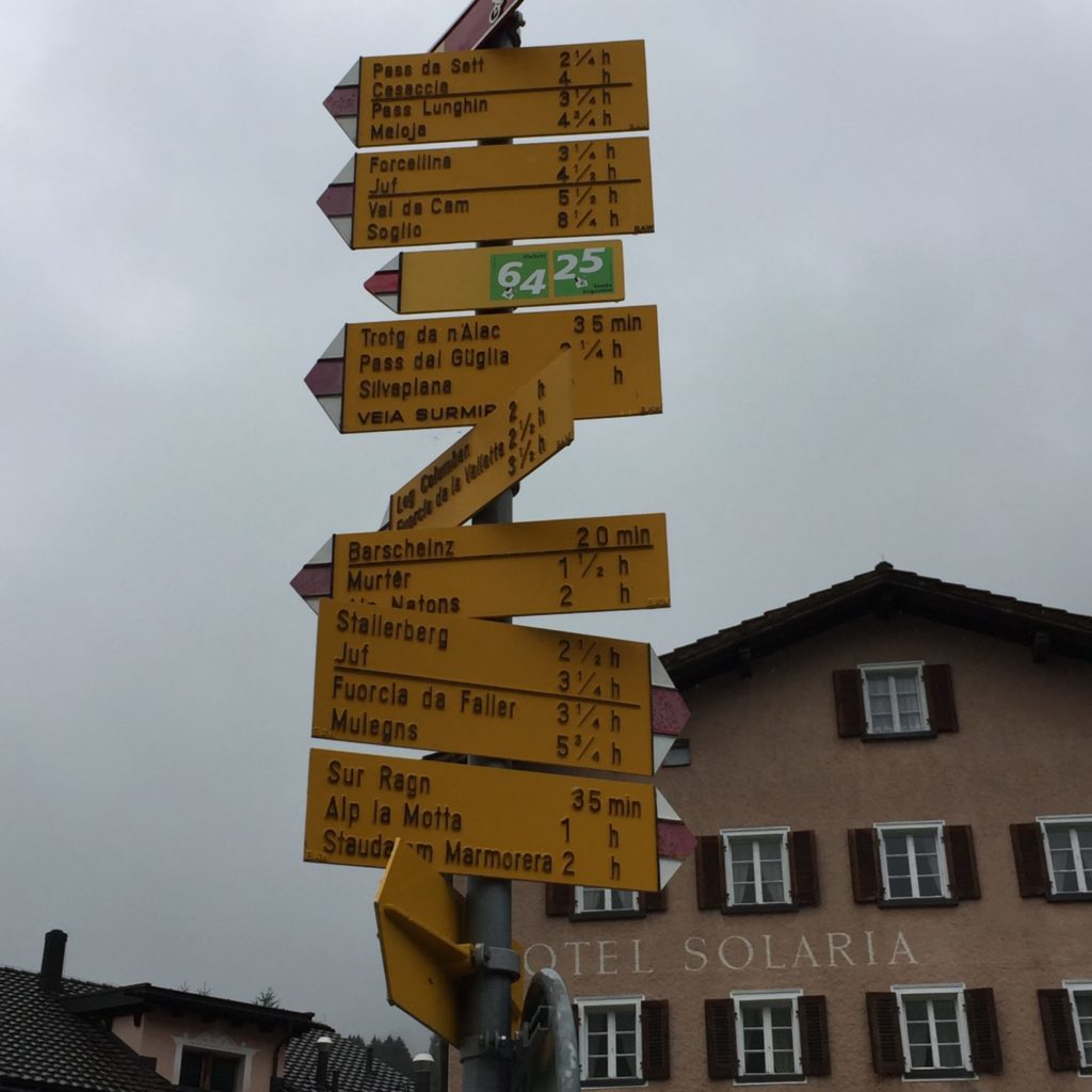 Start in Bivio - leichter Nieselregen aus überall!