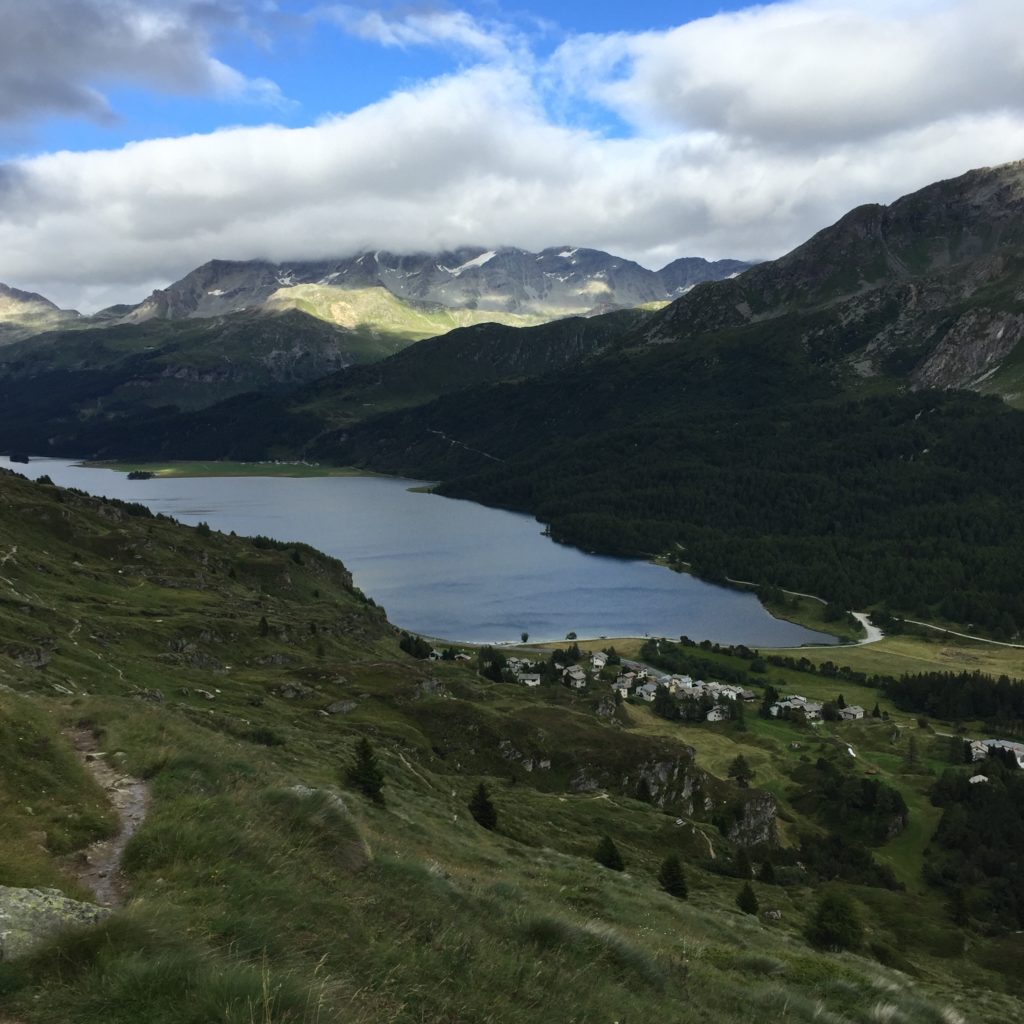 im Bild das obere Ende des Sees von Silvaplana